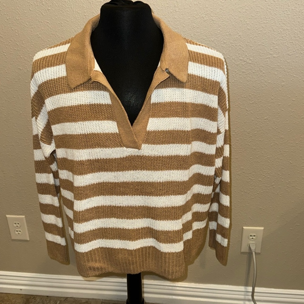 Faherty white tan polo neck sweater